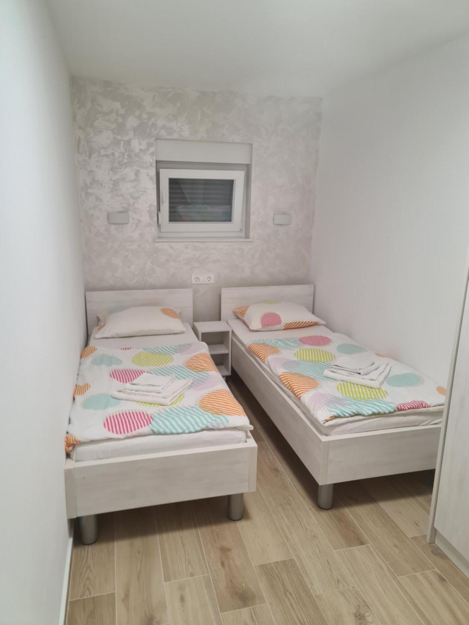 Apartments Julijana 2 Privlaka  Εξωτερικό φωτογραφία